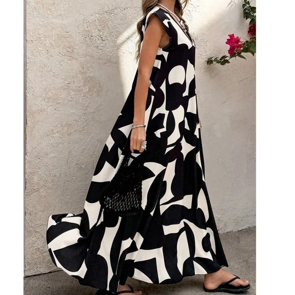 Abstract Geo Print Cap Sleeve V neck Flowy Maxi Dress - Picture 2 of 11